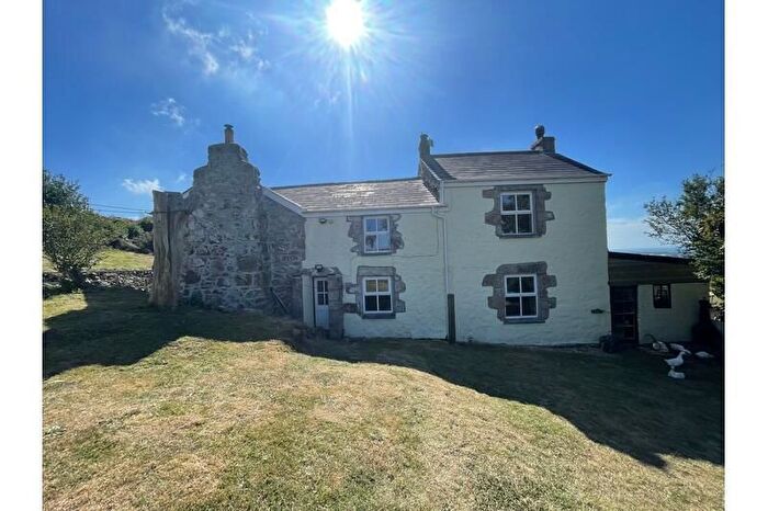 6 Bedroom Farmhouse For Sale In Carn Entral, Camborne, TR14