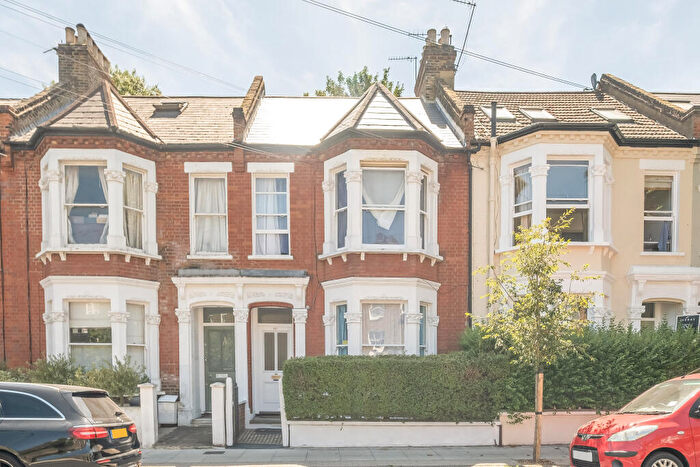 5 Bedroom House For Sale In Ravenslea Road, London, SW12