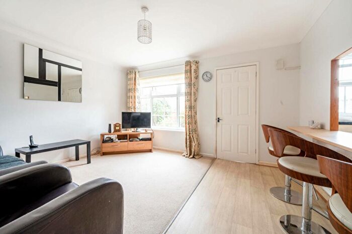1 Bedroom Maisonette To Rent In Somertons Close, Guildford, , Guildford, GU2
