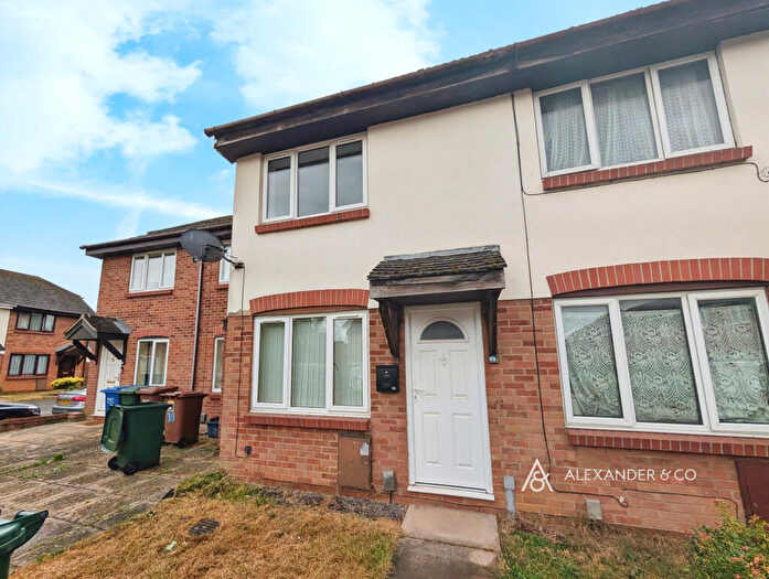 2 Bedroom Terraced House To Rent In Roman Way, Bicester, OX26