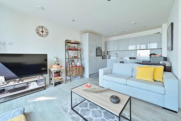 2 Bedroom Flat For Sale In Northolt Road, South Harrow, Harrow, HA2