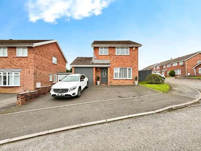 3 Bedroom Detached House For Sale In Squirrel Walk, Fforest, Pontarddulais, Swansea, Carmarthenshire, SA4