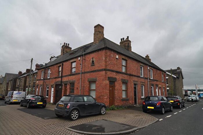 4 Bedroom House To Rent In Allott Street, Hoyland Common, S74