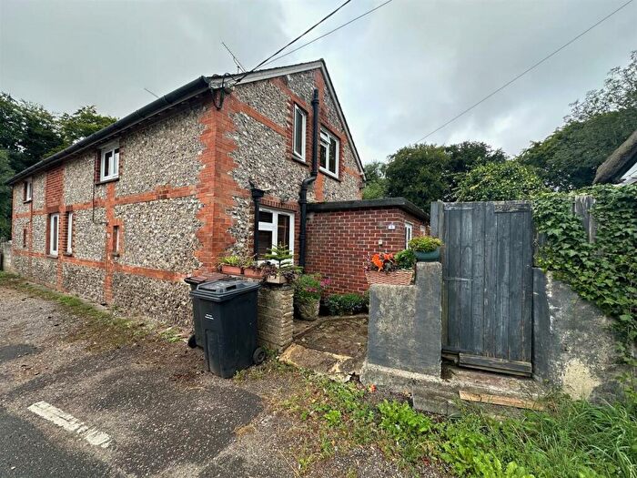 2 Bedroom Cottage To Rent In Charlton Down, Andover, SP11