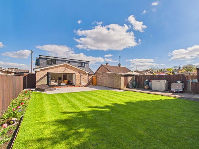 4 Bedroom Chalet For Sale In Overton Way, Orton Waterville, Peterborough, PE2