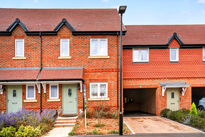 3 Bedroom Semi-Detached House For Sale In Woodward Lane, Warfield, Bracknell, RG42
