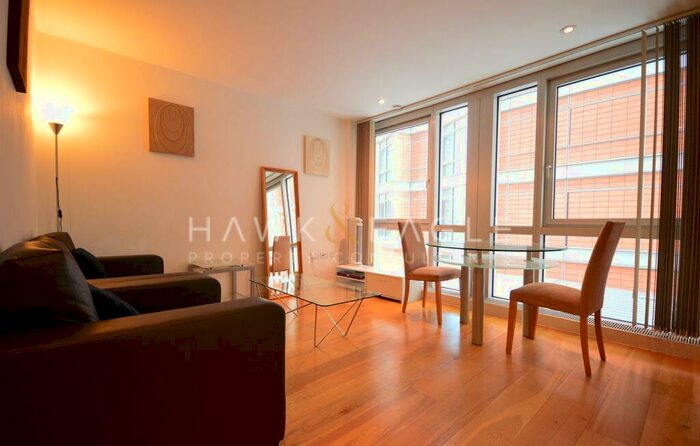 Studio To Rent In Ontario Tower, Fairmont Avenue, London, E14