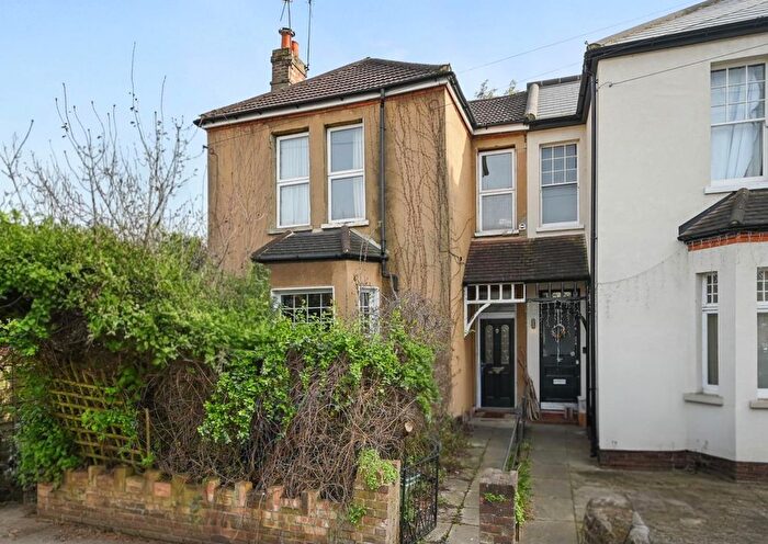 2 Bedroom Flat For Sale In Campbell Road, Hanwell, W7