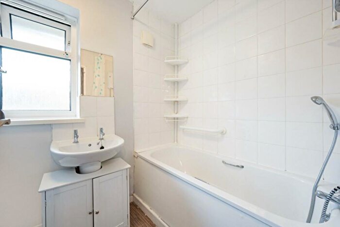 3 Bedroom Terraced House For Sale In Pound Road, Banstead, SM7