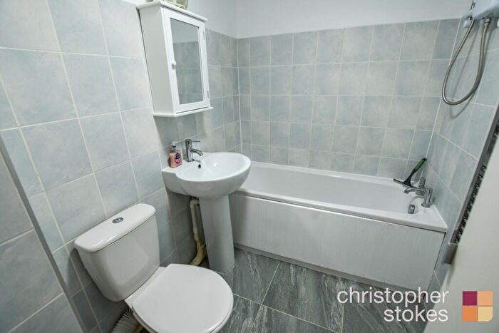 1 Bedroom Flat To Rent In Hispano Mews, Enfield, Greater London, EN3