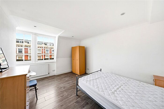 5 Bedroom Flat To Rent In Kilburn High Road, Kilburn, London, NW6