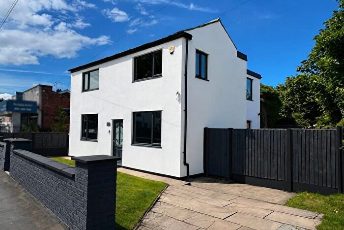 3 Bedroom Detached House For Sale In Liverpool Road North, Maghull, L31