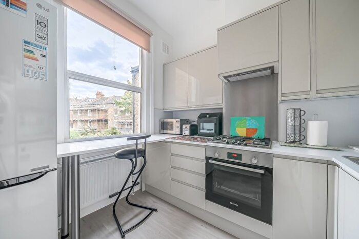 1 Bedroom Flat To Rent In Fernhead Road, London, W9