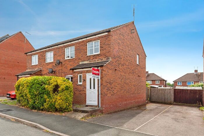 3 Bedroom Semi Detached House For Sale In Kedleston Road, Grantham, NG31