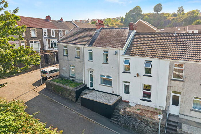 2 Bedroom Terraced House For Sale In Pleasant View Terrace, Swansea, SA1
