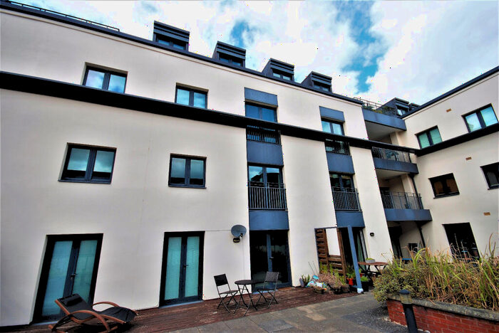 2 Bedroom Apartment To Rent In Regent House, The Parade, Leamington Spa, CV32