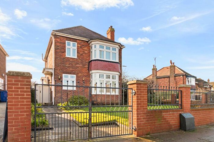 3 Bedroom Detached House For Sale In Clee Crescent, Grimsby, Lincolnshire, DN32