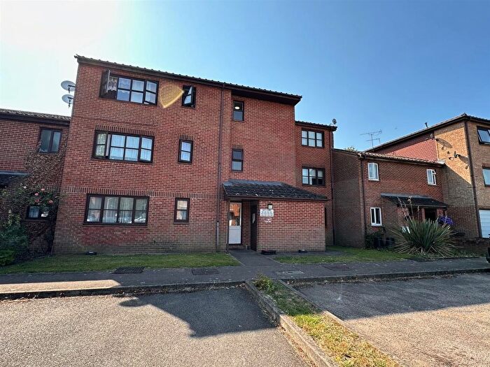 Studio To Rent In Newcourt, Cowley, Middlesex, UB8