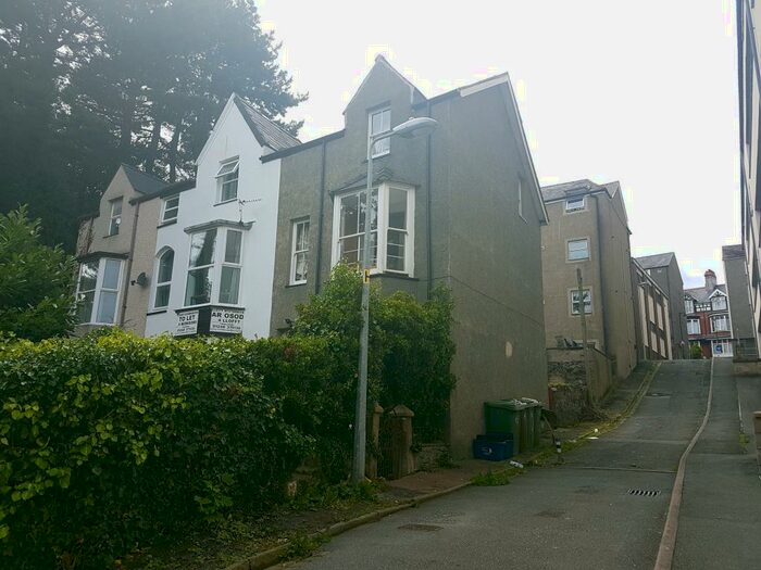 4 Bedroom Terraced House To Rent In Regent Street, Bangor, Gwynedd, LL57
