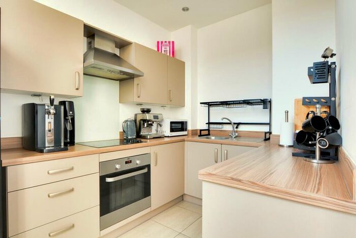 3 Bedroom Apartment For Sale In Wheatsheaf Court, Knighton Fields, Leicester, LE2