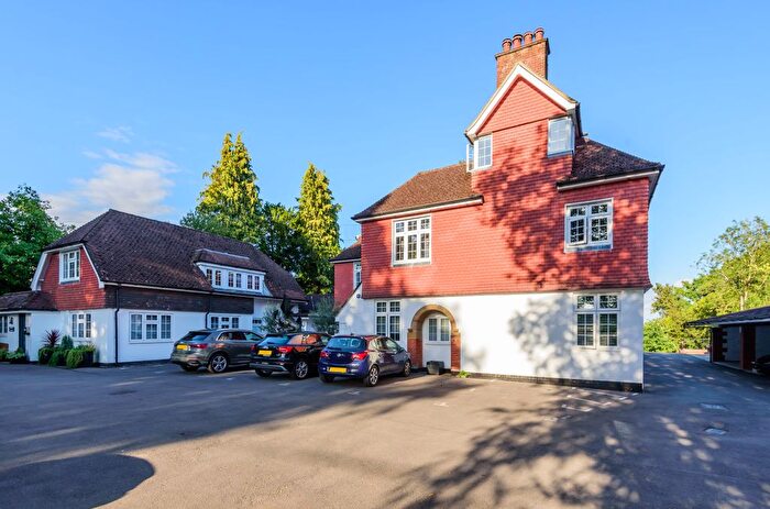 2 Bedroom Flat For Sale In Southdown Road, Shawford, Winchester, Hampshire, SO21