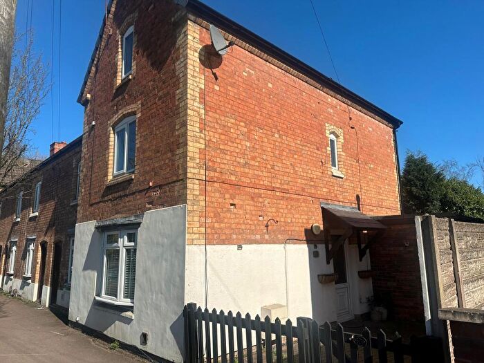 2 Bedroom Terraced House To Rent In Tamworth Road, Two Gates, Tamworth, B77
