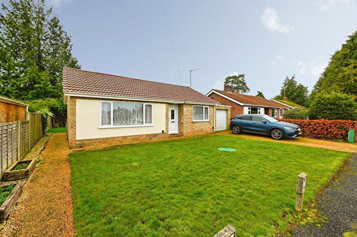 2 Bedroom Detached Bungalow For Sale In Woodward Close, Shouldham, King's Lynn, PE33
