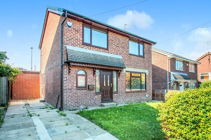 4 Bedroom Detached House To Rent In Daffil Avenue, Churwell, Morley, Leeds, LS27