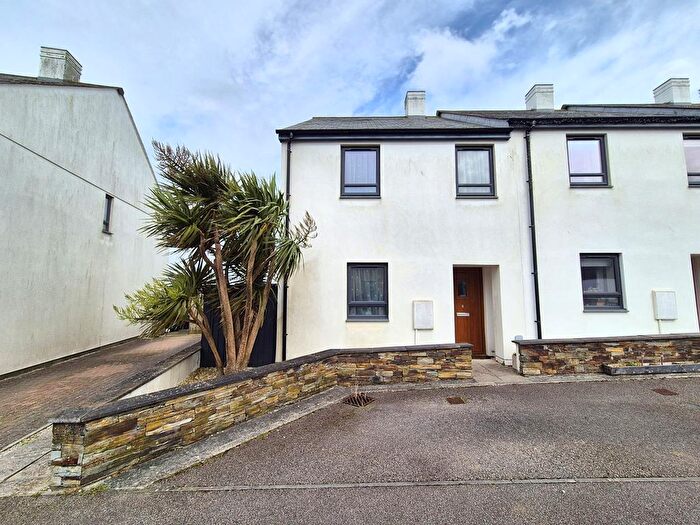 2 Bedroom End Terrace House For Sale In The Shrubberies, Porthleven, TR13