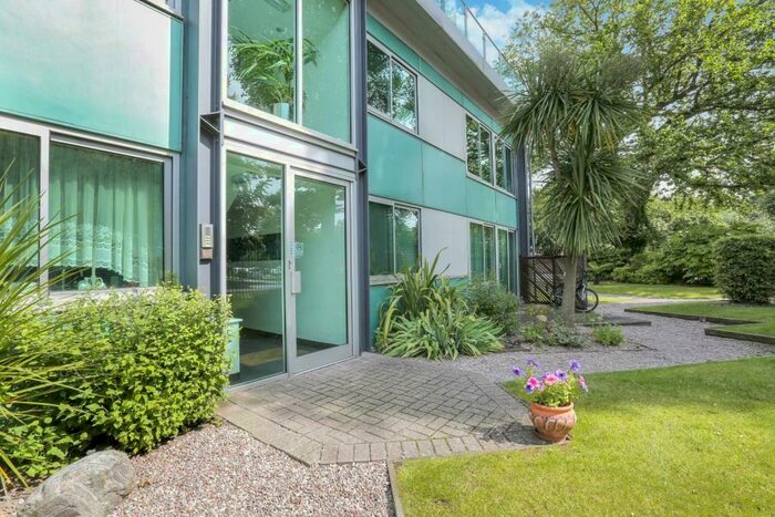 2 Bedroom Flat To Rent In The Park Apartments, Brighton, BN1