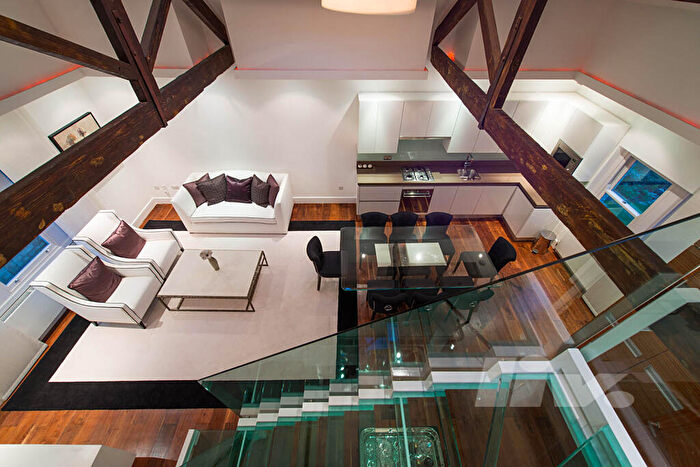 2 Bedroom Apartment To Rent In Rosslyn Hill, Hampstead, NW3