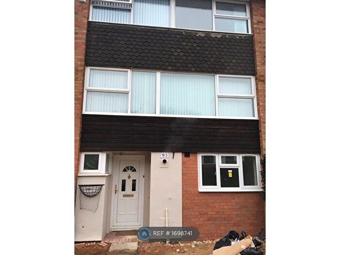 5 Bedroom Terraced House To Rent In Pomfret Avenue, Luton, LU2