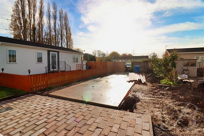 2 Bedroom Park Home For Sale In , Riverdale Park, Staveley, S43