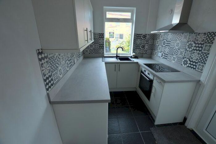 3 Bedroom Property To Rent In Lincoln Street, Wakefield, WF2