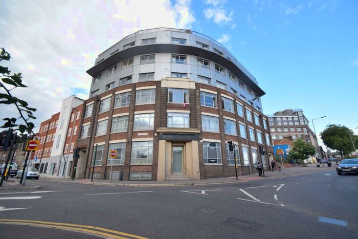 1 Bedroom Flat To Rent In Midland Road, Luton, Bedfordshire, LU2