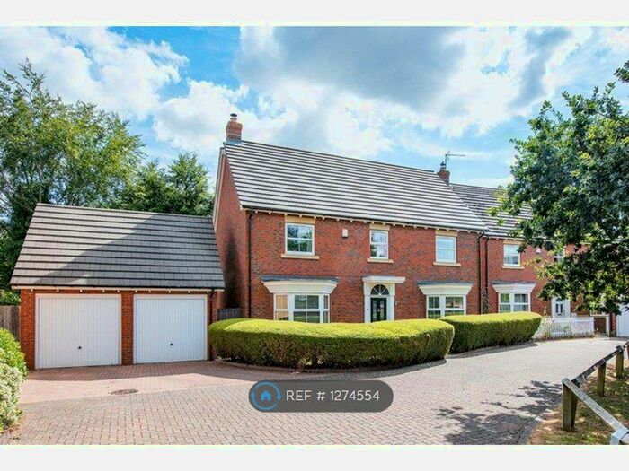 6 Bedroom Detached House To Rent In Whitebeam Close, Weston Turville, Aylesbury HP22
