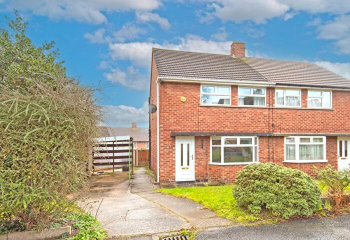 2 Bedroom Semi-Detached House For Sale In Kingswood Close, Chesterfield, S41