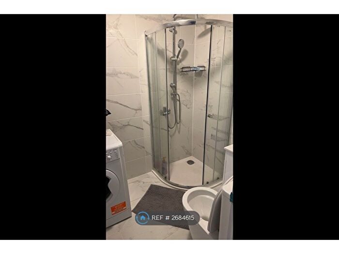 3 Bedroom Detached House To Rent In London, London, E15