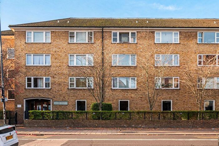 Studio To Rent In Harleyford Street, Oval, London, SE11