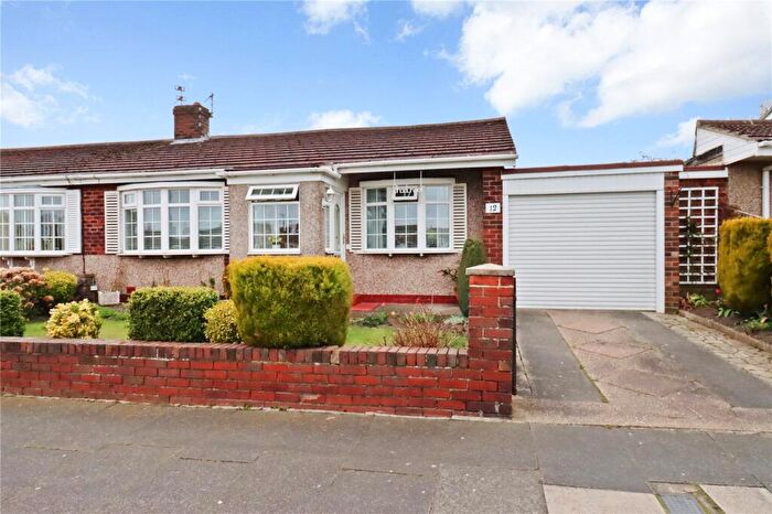 2 Bedroom Bungalow For Sale In Brunswick Square, Shiremoor, Newcastle Upon Tyne, Tyne And Wear, NE27