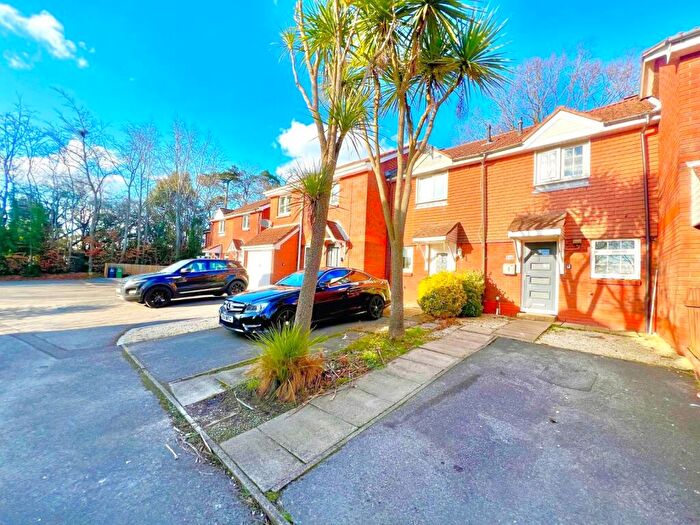 2 Bedroom Terraced House To Rent In Devonshire Gardens, Bursledon, Southampton, Hampshire, SO31