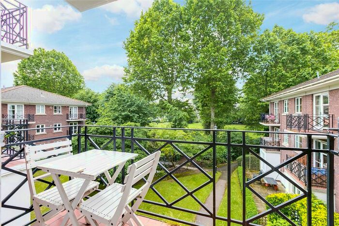 1 Bedroom Flat To Rent In Brompton Park Crescent, Fulham, SW6