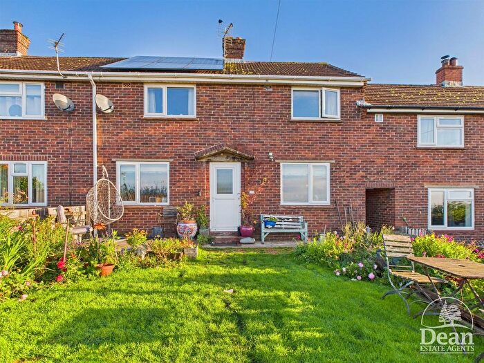 3 Bedroom Terraced House For Sale In Severn View Road, Woolaston, Lydney, GL15
