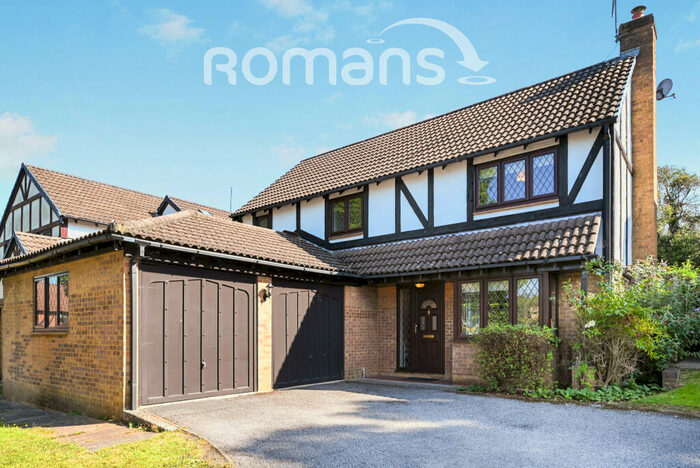 4 Bedroom Detached House To Rent In Sheridan Way, RG41