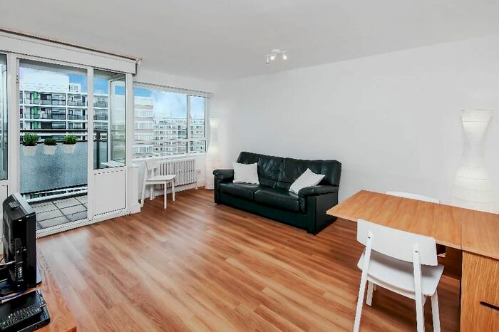 2 Bedroom Flat To Rent In Churchill Gardens, London, SW1V