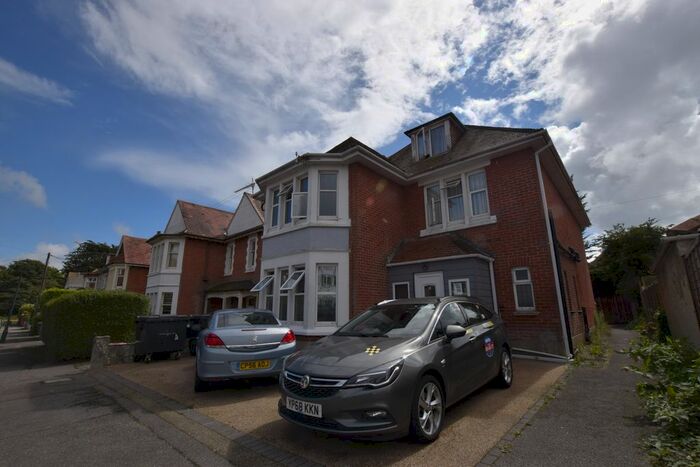 Studio To Rent In Queens Park Road, Bournemouth, BH8