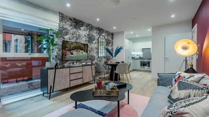 1 Bedroom Flat For Sale In A Alexandra Road, Hounslow, TW3