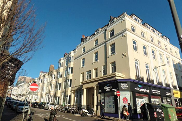2 Bedroom Flat To Rent In New Steine Mansions, Devonshire Place, Brighton, BN2