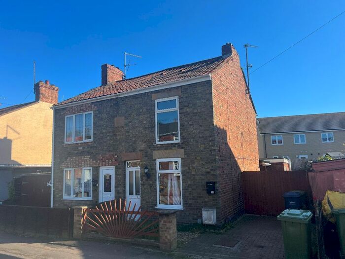 4 Bedroom Semi-Detached House To Rent In Albany Road, Wisbech, PE13