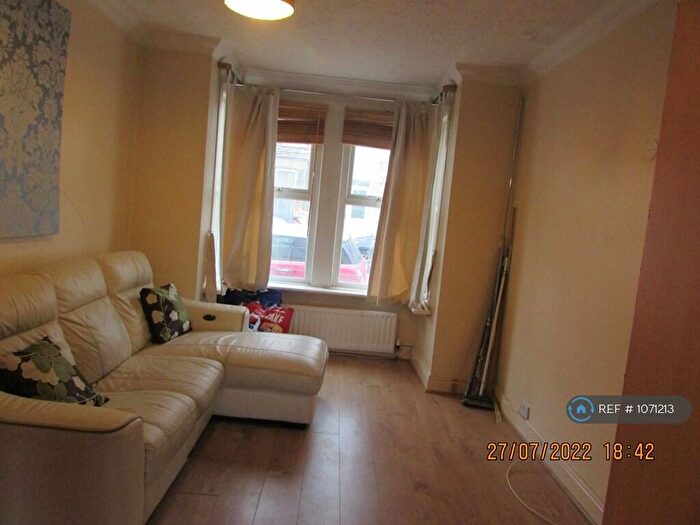 4 Bedroom Terraced House To Rent In Priestfield Road, Gillingham, ME7
